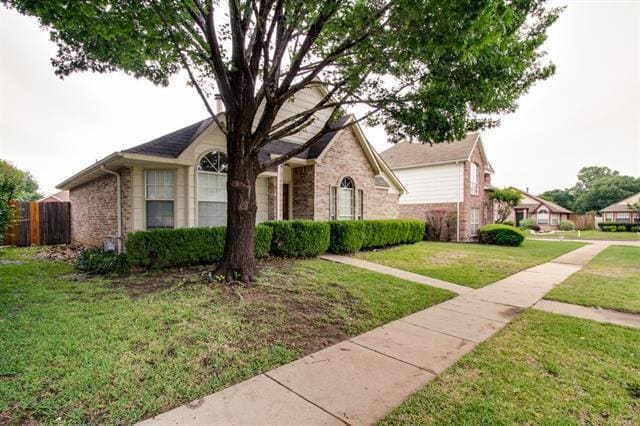 Photo - 2104 Regency Dr