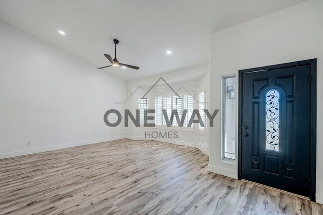 Photo - 760 N Swan Dr