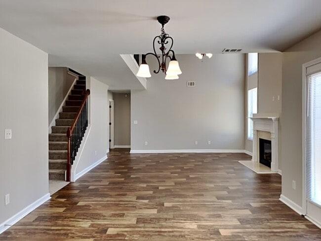 Photo - 1979 Raegan Way