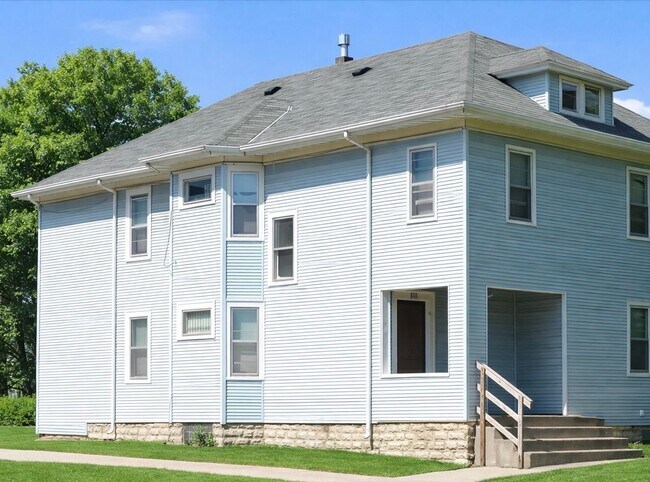 Photo - 808-810 University Ave SE Unit 808
