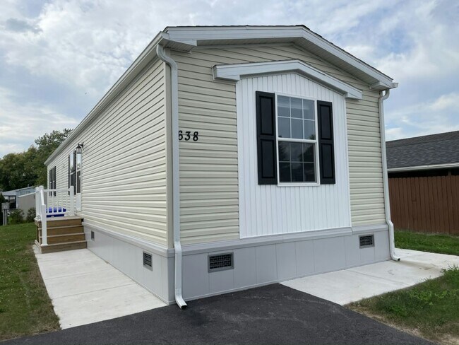 Photo - 638 Birchwood Dr