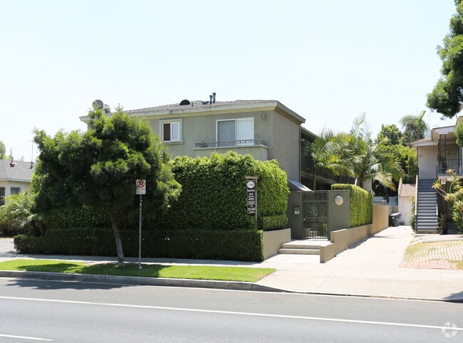 Photo - 11900 Venice Blvd