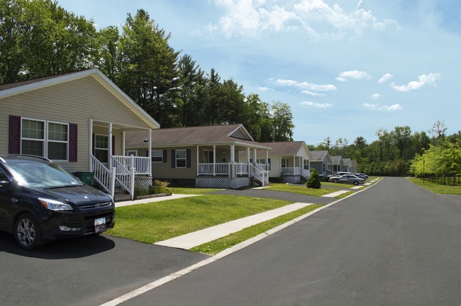 Kinnebrook Estates - Kinnebrook Estates Apartments
