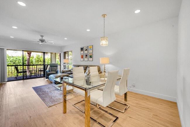 Photo - 159 NW 70th St Unidad 416