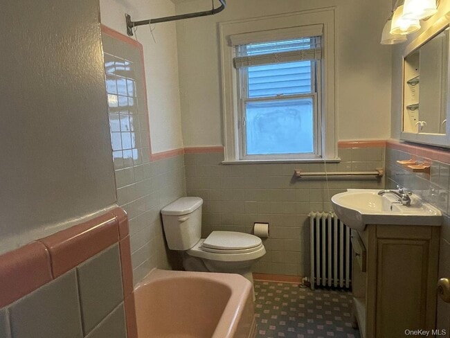 Photo - 46 Illinois Ave Unit duplex