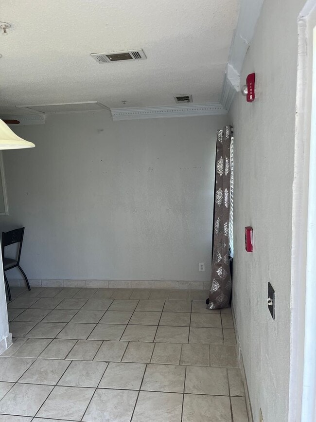 Photo - 407 W Moore St Unit #5