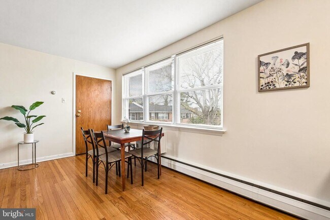 Photo - 1334 Montgomery Ave Unit D4