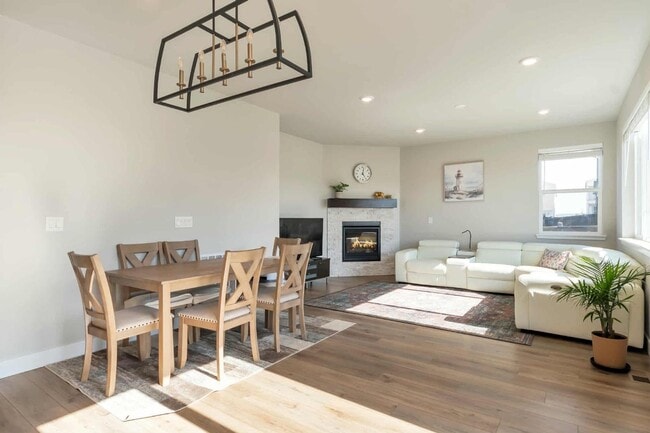 Photo - Spacious 3 bed 3 bath 2-story comfortable and stylish home in desirable location in Parker