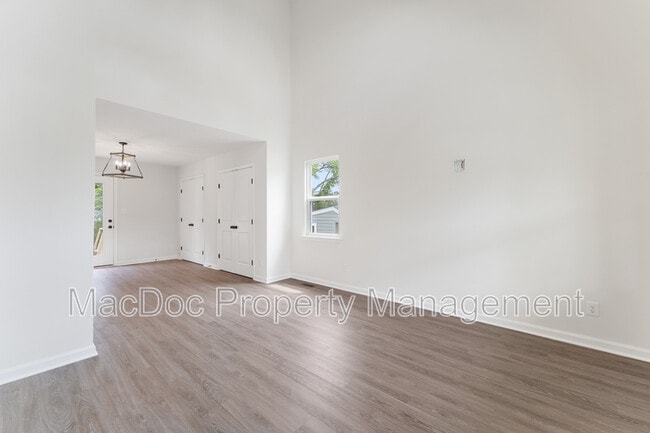 Photo - 105 Hillcrest Dr