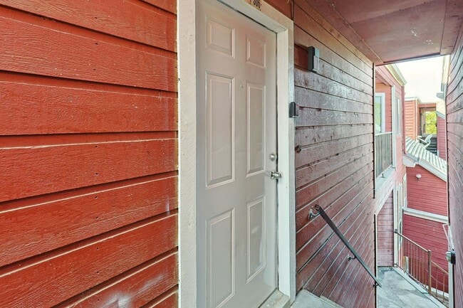 Photo - 9839 Walnut St