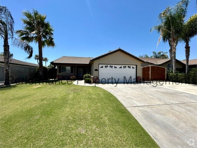 Building Photo - Charming 3 Bed/2 Bath NW Bakersfield Home ...