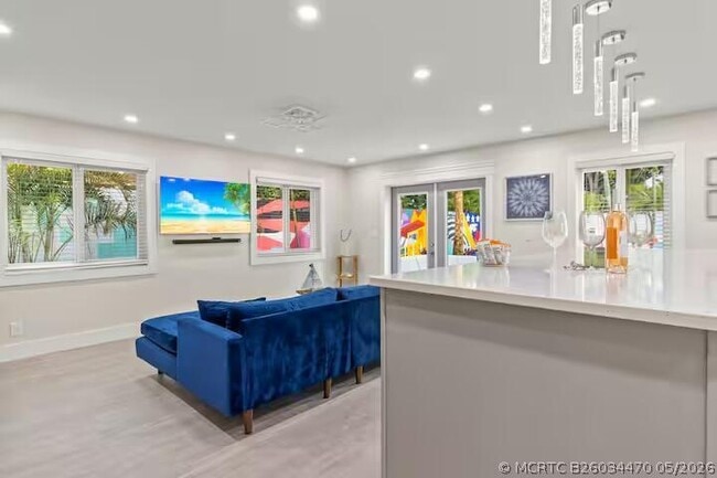 322 NW 4th Ave