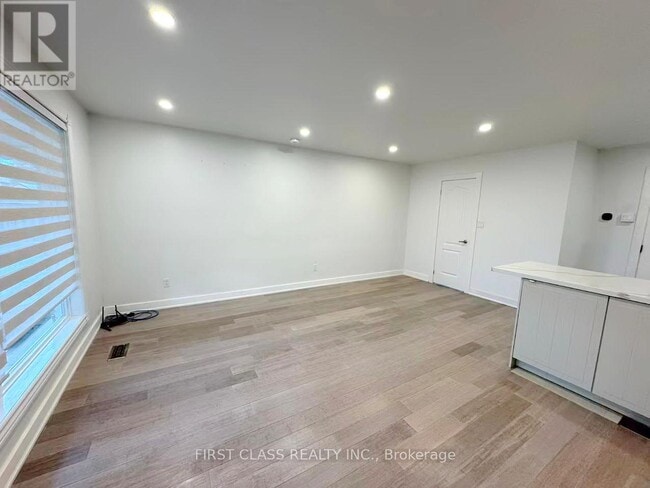 Photo - 741 Proctor Rd