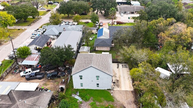 Photo - 4323 Continental Dr
