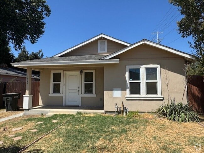Building Photo - Home for Rent in Sacramento