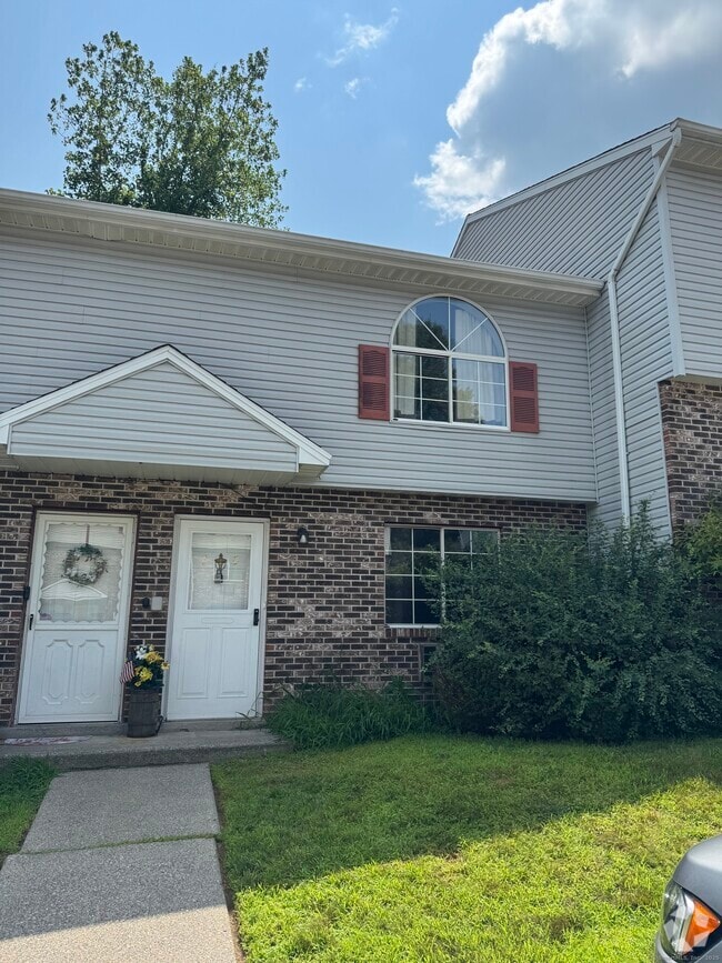 Building Photo - 197 Pine Hill Rd Unit 7B Rental