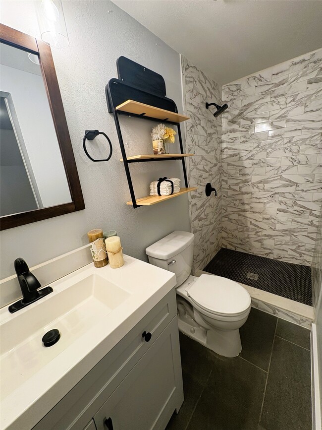 Photo - 111 Dunbar Estates Dr Unidad 404