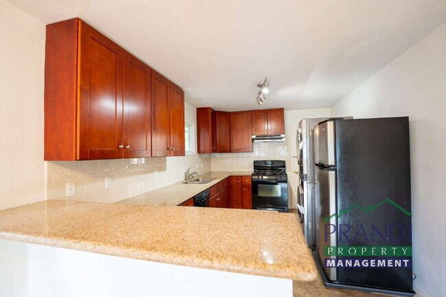 Photo - 33 Willow Ave Unit Fairfax
