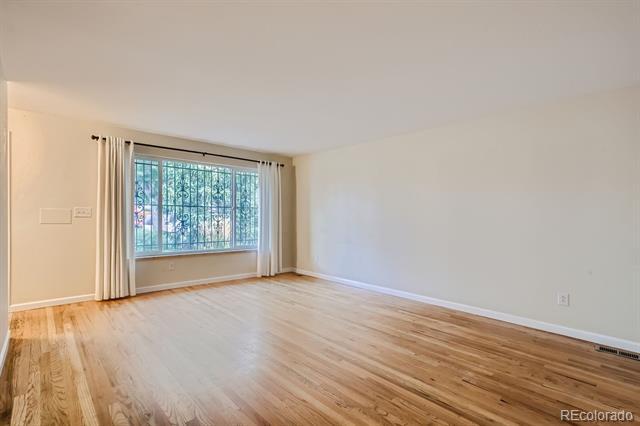 Photo - 3183 Vaughn St