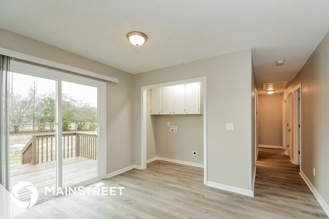 Photo - 638 Short Journey Rd