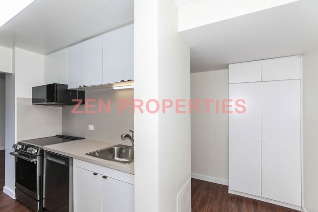 Photo - 2 bedroom, 2 bath & 1 parking for rent at Royal Court Unidad 9F