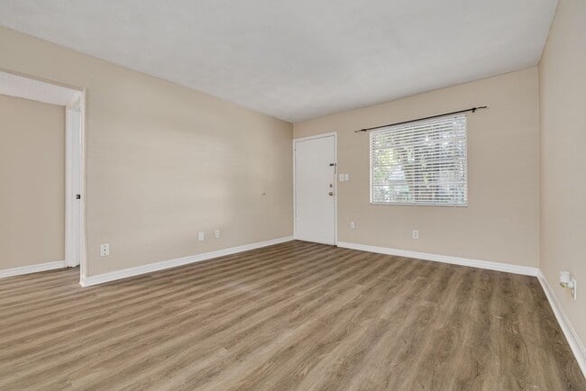 Photo - 2808 W Azeele St