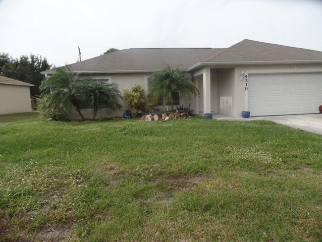 Building Photo - 4210 SW Utterback St