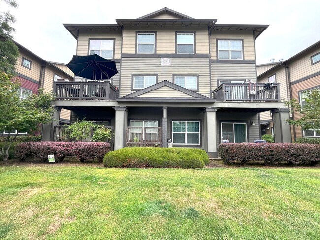 Photo - Charming 2-Bed Townhome in Sherwood with P...