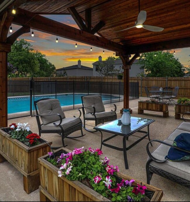 Photo - 3108 Westview Dr House