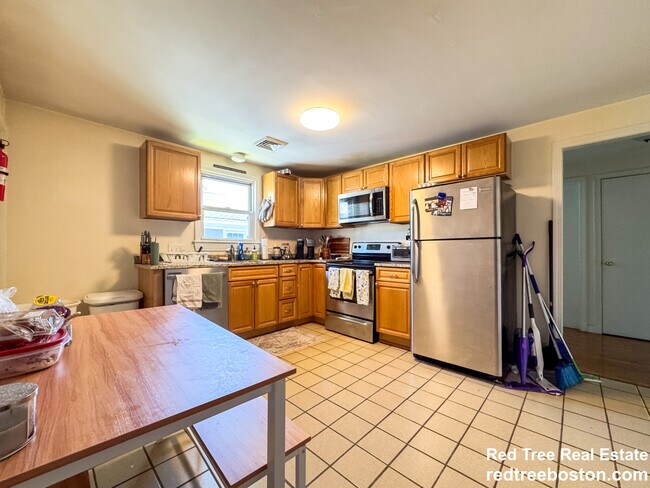 Photo - 74 Dunboy St Unit U2 3-bed