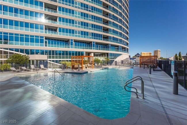 Building Photo - 4575 Dean Martin Dr Unit 3007