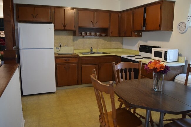 Photo - Fully Furnished Seasonal Unit in Jensen Beach Florida