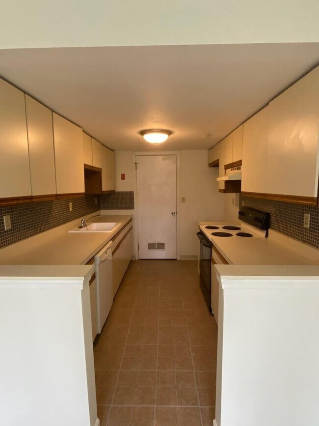 Photo - 1244 N Farmview Dr