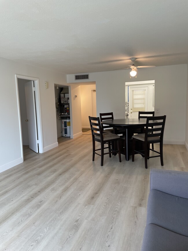 Photo - 2441 SW 82nd Ave Unidad 204