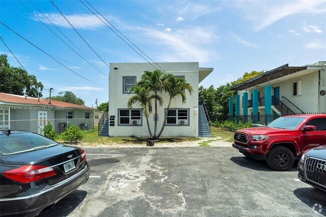 Building Photo - 2050 Lincoln Ave Unit 3 Rental