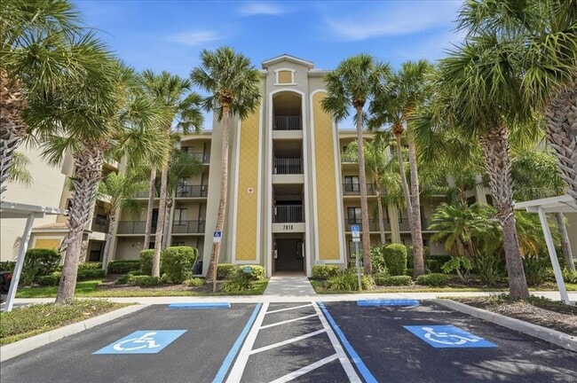 Building Photo - 7019 River Hammock Dr Unit 301
