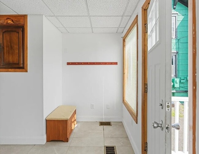 Building Photo - 157 Harry L Dr Unit 1
