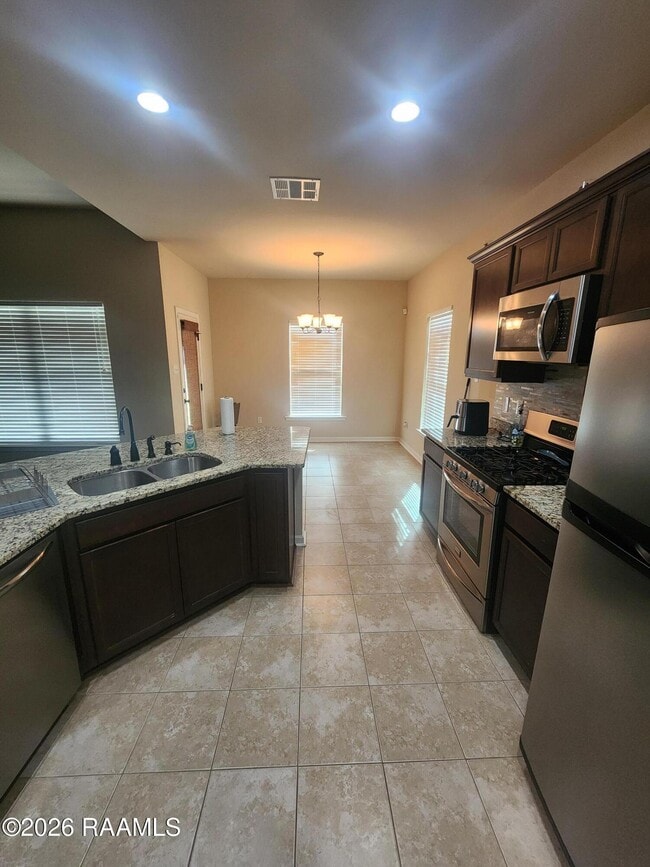 Photo - 417 Elwick Dr