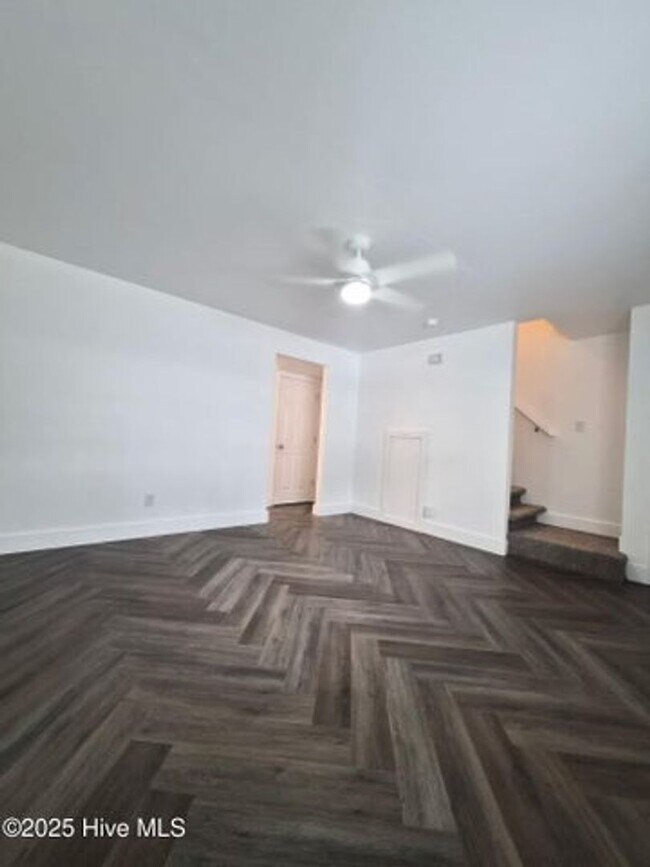 Photo - 411 Myrtlewood Cir