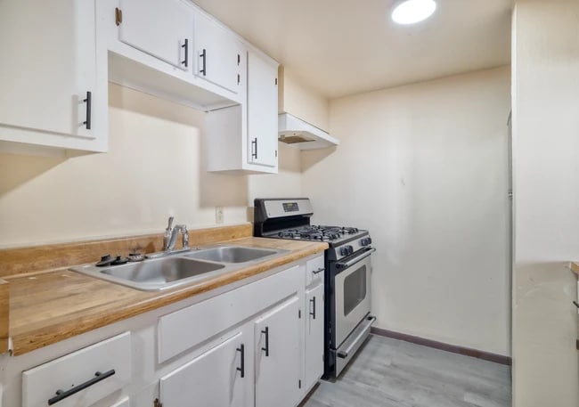 Photo - 1005 N Center Ave Unidad A