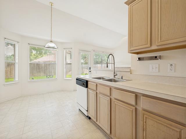 Photo - 4528 St Francis Ave