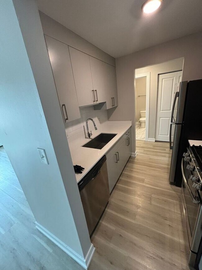 Photo - 9612 N Greenwood Ave Unit 3F