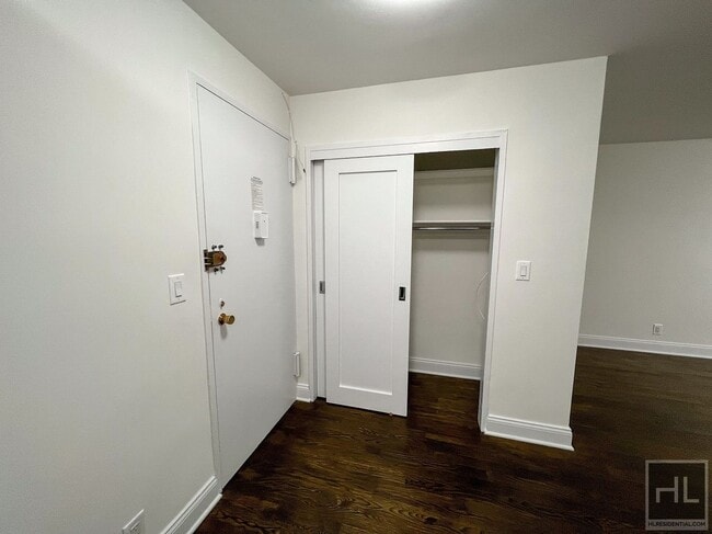 Building Photo - EAST 56 STREET Unit 5C