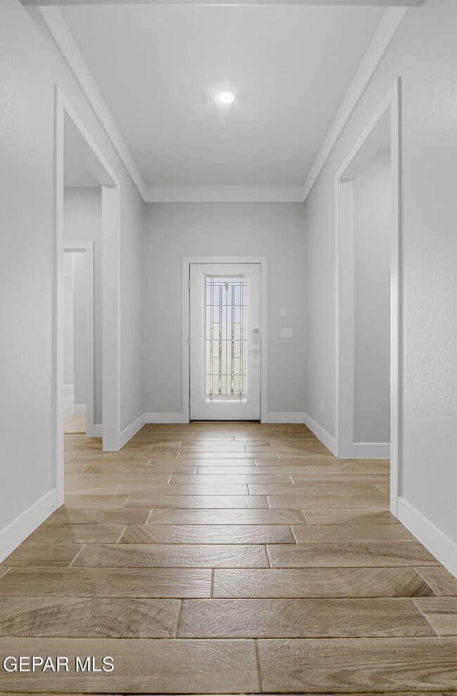 Photo - 13580 Lawkland St