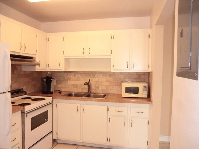 Photo - 201 Kings Blvd Unit 15