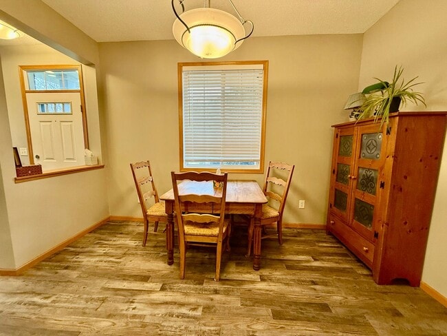 Photo - Great 3BR/2BA End Unit Elk River Townhome Available June!