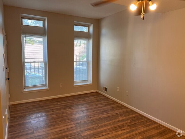Building Photo - 525 W Mosher St Unit 1 Rental