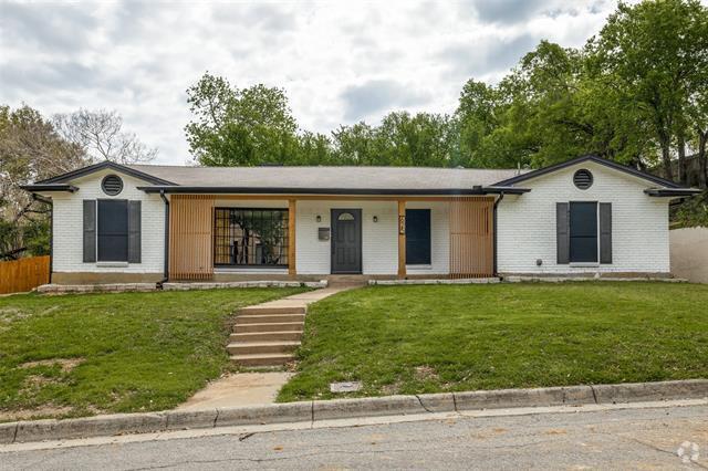 Building Photo - 625 Blue Lake Dr Rental