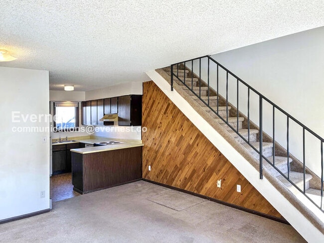 Photo - 3005 Ross Dr