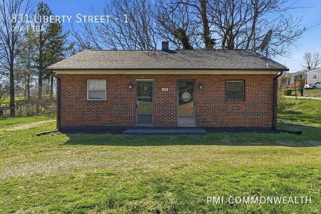 Building Photo - 831 Liberty St Unit 1